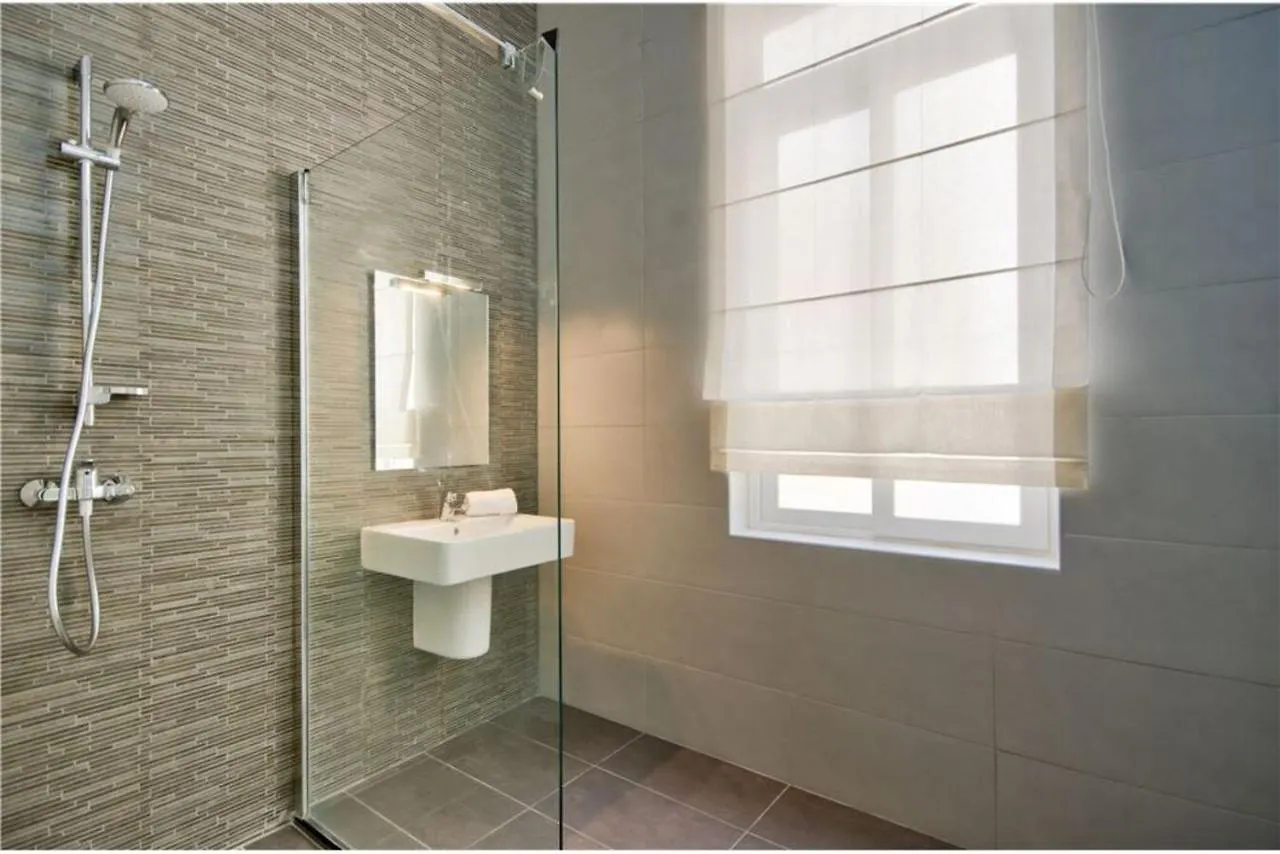 Four Bedroom Typical Maltese Townhouse - One Minute Away From The Seafront Sliema 0*,  Malta